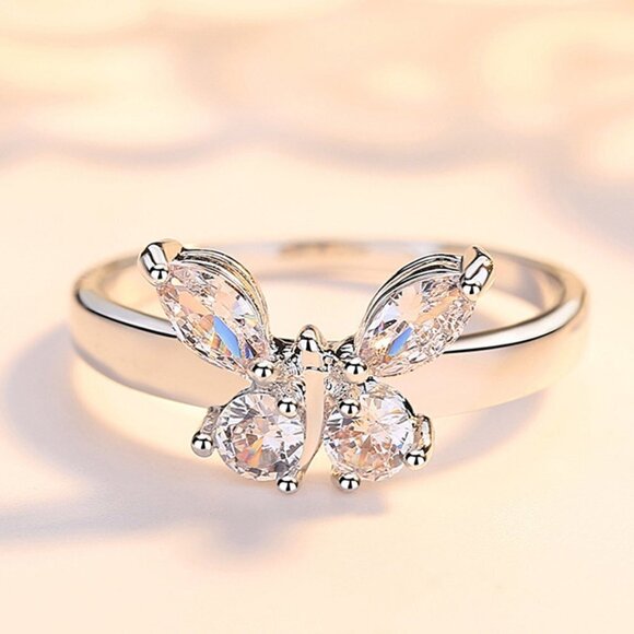 🌸Sweet Refine Butterfly Crystal Simple Fashion Silver Rings for Women,MARR9173 - Picture 1 of 7
